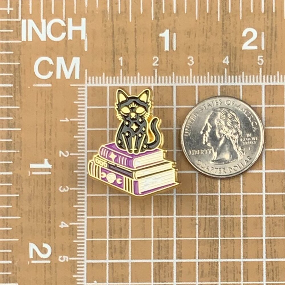 Mystical Celestial Black Witchy Cat on a Spell Book Pile Gold Tone Enamel Pin - Picture 3 of 6